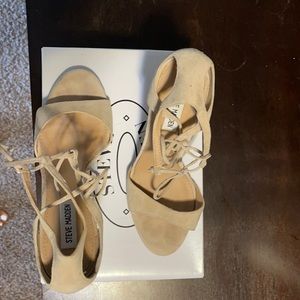 steve madden tan suede heels! size 10